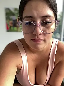 Snapshot of Natalia_Cleark09 chatting on March 6, 2025, 8:48 pm Natalia Cleark09 online show from March 6, 2025, 8:48 pm