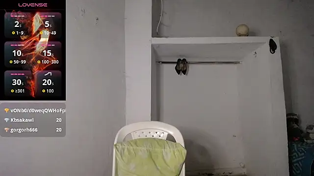 Snapshot of foxysweet09 chatting on April 11, 2026, 7:45 am foxysweet09 online show from April 11, 2026, 7:45 am