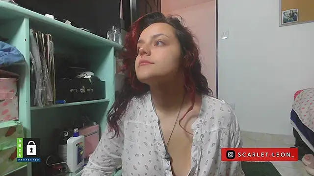 Scarletleon77 online show from November 13, 2025, 3:05 pm