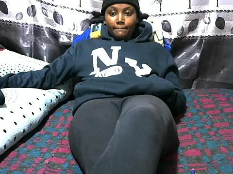 Snapshot of Sweet_kelsiey chatting on March 14, 2025, 8:38 pm Sweet kelsiey online show from March 14, 2025, 8:38 pm