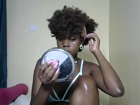 Snapshot of leslie_bebby2 chatting on March 5, 2025, 1:10 am leslie bebby2 online show from March 5, 2025, 1:10 am