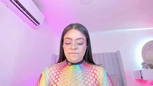 sarah-bonneth online show from February 23, 2026, 11:44 am