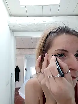 Snapshot of Cristina02 chatting on May 1, 2026, 9:25 am Cristina02 online show from May 1, 2026, 9:25 am