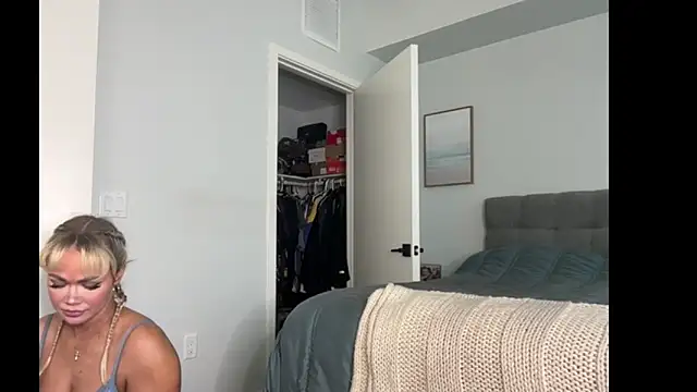 ElenaErickson online show from March 16, 2026, 7:16 pm