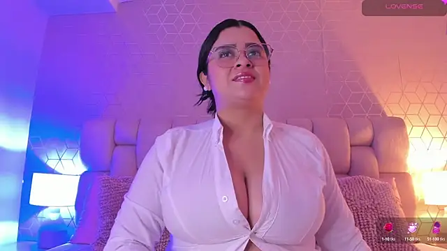 Snapshot of Emilyboobss chatting on March 11, 2025, 3:36 am Emilyboobss online show from March 11, 2025, 3:36 am