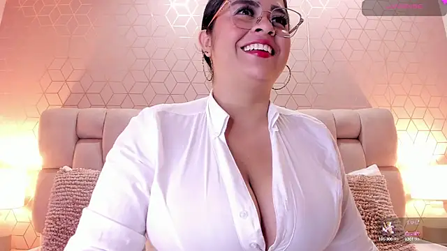 Snapshot of Emilyboobss chatting on March 3, 2025, 3:49 am Emilyboobss online show from March 3, 2025, 3:49 am