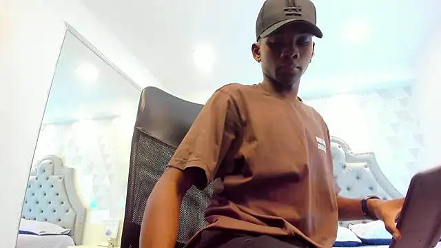 Snapshot of JacksonMuller_ chatting on December 13, 2024, 2:05 pm JacksonMuller online show from December 13, 2024, 2:05 pm
