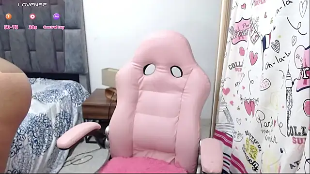 Snapshot of Alicelunaa chatting on March 8, 2026, 9:51 pm Alicelunaa online show from March 8, 2026, 9:51 pm