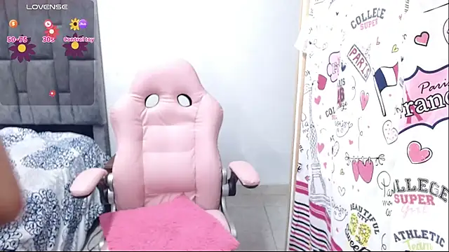 Snapshot of Alicelunaa chatting on March 24, 2026, 9:48 pm Alicelunaa online show from March 24, 2026, 9:48 pm