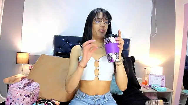 Snapshot of valentinabaez chatting on September 9, 2025, 1:31 pm valentinabaez online show from September 9, 2025, 1:31 pm