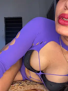 Sexy-Varsha online show from December 6, 2024, 11:27 am