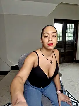 QueenTricks1 online show from March 13, 2026, 11:48 am