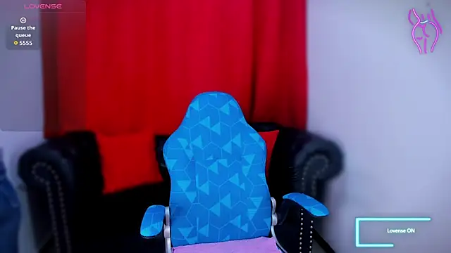 Lila Pinky online show from September 15, 2025, 12:27 pm