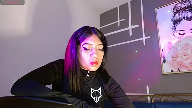 Snapshot of Ey_im_simone chatting on October 10, 2025, 7:58 pm Ey im simone online show from October 10, 2025, 7:58 pm