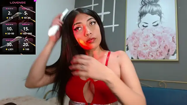 Snapshot of Ey_im_simone chatting on October 3, 2025, 6:20 pm Ey im simone online show from October 3, 2025, 6:20 pm