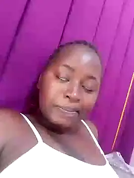 Snapshot of slender-qwene chatting on September 9, 2025, 9:30 am slender-qwene online show from September 9, 2025, 9:30 am
