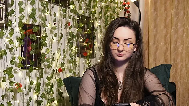 Snapshot of NaughtYHomemadE chatting on February 28, 2026, 10:04 am NaughtYHomemadE online show from February 28, 2026, 10:04 am