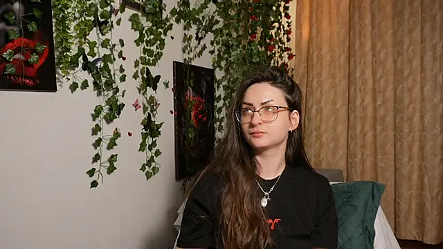 Snapshot of NaughtYHomemadE chatting on November 30, 2025, 5:25 pm NaughtYHomemadE online show from November 30, 2025, 5:25 pm