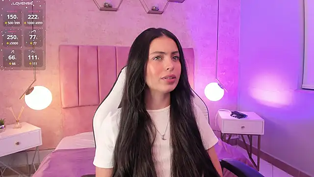 Snapshot of magic_fernanda chatting on February 22, 2025, 10:20 pm magic fernanda online show from February 22, 2025, 10:20 pm