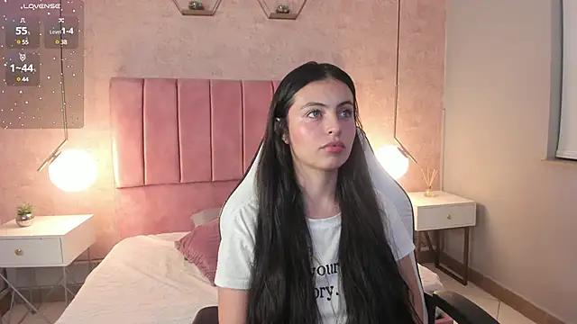 Snapshot of magic_fernanda chatting on February 25, 2025, 9:58 pm magic fernanda online show from February 25, 2025, 9:58 pm