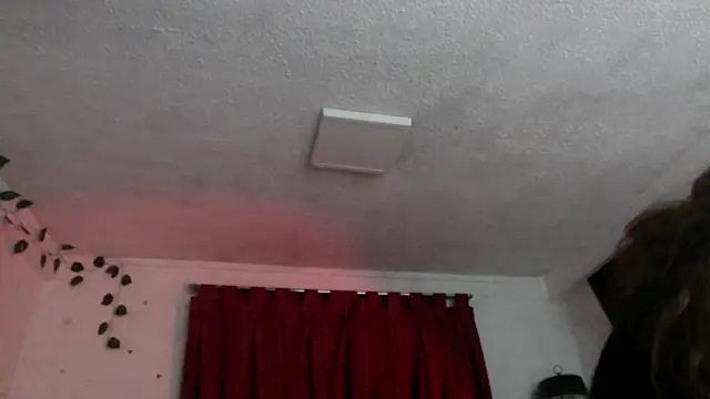 Snapshot of dreamgirl_sweet chatting on April 15, 2026, 4:18 am dreamgirl sweet online show from April 15, 2026, 4:18 am