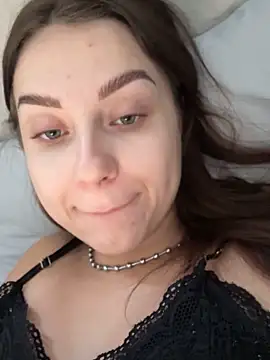 Snapshot of ellie_ssexy chatting on September 23, 2025, 4:19 am ellie ssexy online show from September 23, 2025, 4:19 am