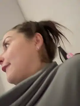 ellie ssexy online show from January 17, 2026, 7:39 pm