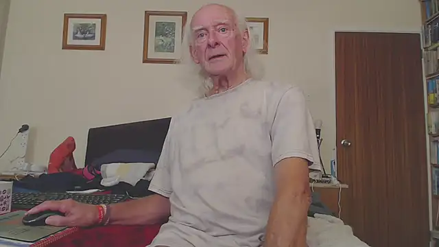 WaverlyKernow online show from October 14, 2025, 3:34 pm