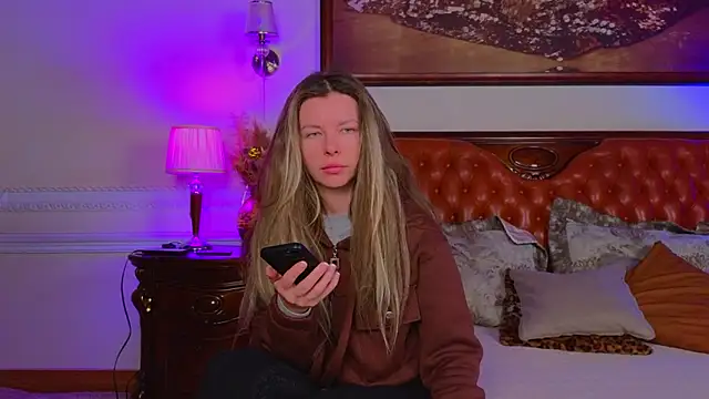 Snapshot of Real_Tini chatting on January 18, 2026, 6:17 am Real Tini online show from January 18, 2026, 6:17 am