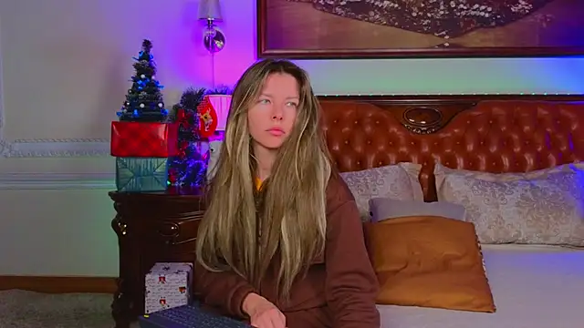 Snapshot of Real_Tini chatting on December 20, 2025, 6:16 am Real Tini online show from December 20, 2025, 6:16 am