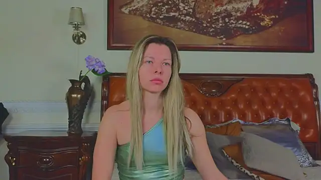 Snapshot of Real_Tini chatting on February 20, 2026, 6:10 am Real Tini online show from February 20, 2026, 6:10 am