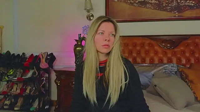 Snapshot of Real_Tini chatting on February 26, 2026, 7:08 am Real Tini online show from February 26, 2026, 7:08 am