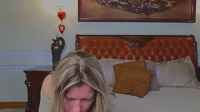 Snapshot of Real_Tini chatting on February 14, 2026, 6:24 am Real Tini online show from February 14, 2026, 6:24 am