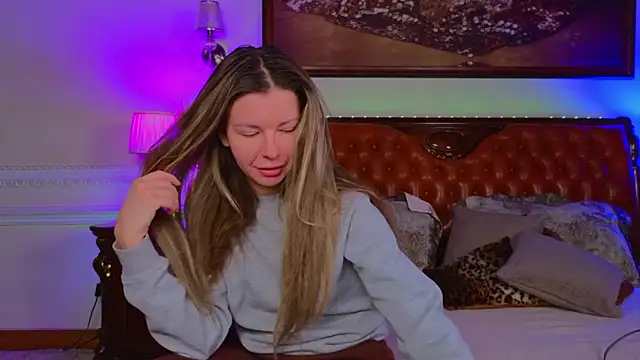 Snapshot of Real_Tini chatting on January 19, 2026, 6:17 am Real Tini online show from January 19, 2026, 6:17 am