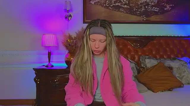 Snapshot of Real_Tini chatting on January 17, 2026, 6:06 am Real Tini online show from January 17, 2026, 6:06 am