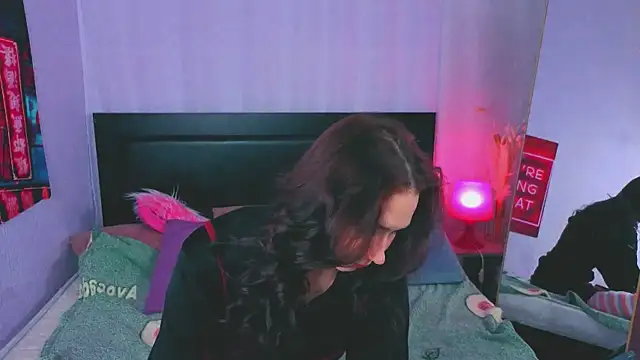 Snapshot of ArmiEri chatting on February 19, 2026, 1:02 am ArmiEri online show from February 19, 2026, 1:02 am