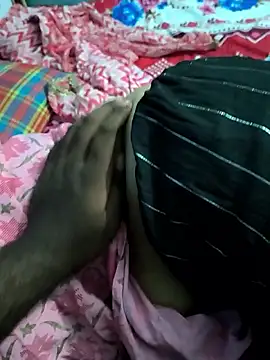 Crezy-Queen01 online show from October 15, 2025, 5:43 pm