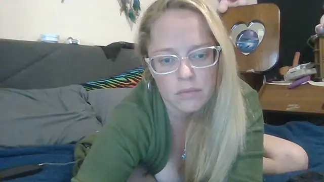 Snapshot of Toybox13_Pika chatting on October 27, 2025, 7:48 pm Toybox13 Pika online show from October 27, 2025, 7:48 pm