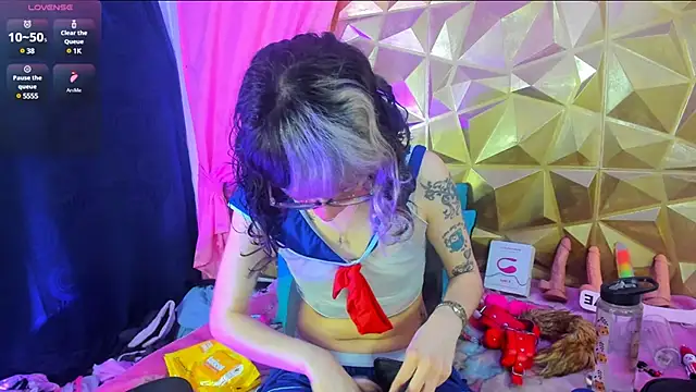 Snapshot of neeko_princes chatting on March 13, 2025, 12:13 pm neeko princes online show from March 13, 2025, 12:13 pm