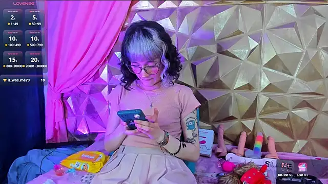 Snapshot of neeko_princes chatting on February 28, 2025, 3:26 pm neeko princes online show from February 28, 2025, 3:26 pm