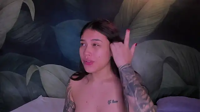 Snapshot of sweett_dirty chatting on February 19, 2026, 12:35 pm sweett dirty online show from February 19, 2026, 12:35 pm