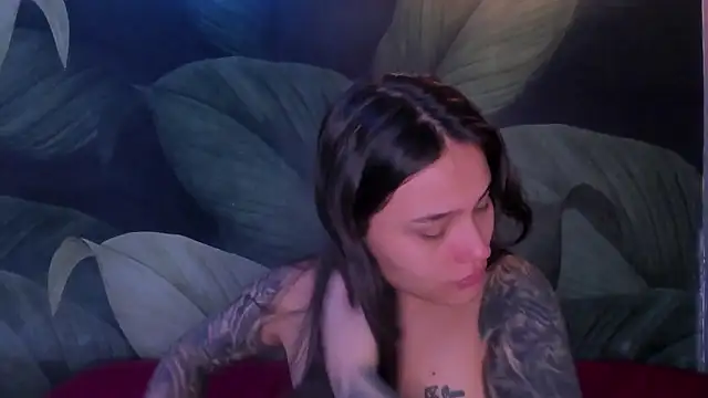 Snapshot of sweett_dirty chatting on January 18, 2026, 12:30 pm sweett dirty online show from January 18, 2026, 12:30 pm