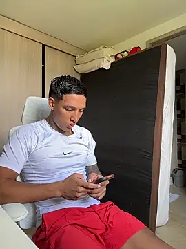 Snapshot of sendfer chatting on May 19, 2026, 7:10 pm sendfer online show from May 19, 2026, 7:10 pm