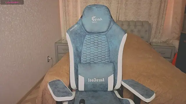 Snapshot of rocky_foxy chatting on September 12, 2025, 2:17 pm rocky foxy online show from September 12, 2025, 2:17 pm