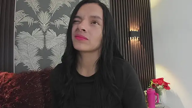 Snapshot of _shantal_smith chatting on February 1, 2026, 12:31 am shantal smith online show from February 1, 2026, 12:31 am