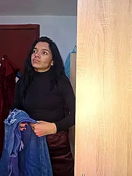 Snapshot of _shantal_smith chatting on January 17, 2026, 5:44 am shantal smith online show from January 17, 2026, 5:44 am