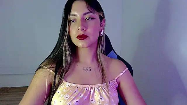 Lia 14  online show from February 5, 2026, 11:11 pm