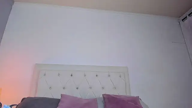 MELISSA ALVAREZ online show from November 16, 2025, 9:14 am