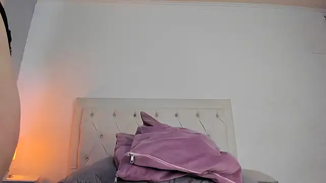 MELISSA ALVAREZ online show from November 27, 2025, 9:21 am