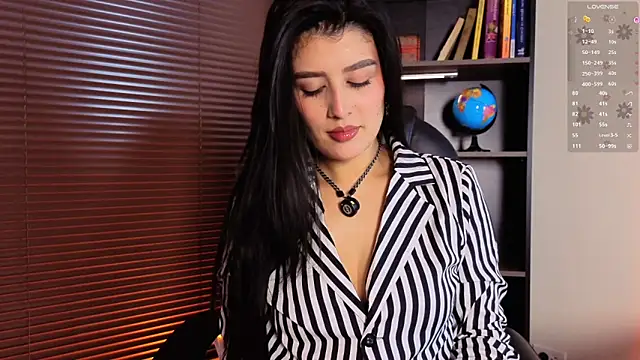 missatenea online show from May 27, 2026, 9:33 pm